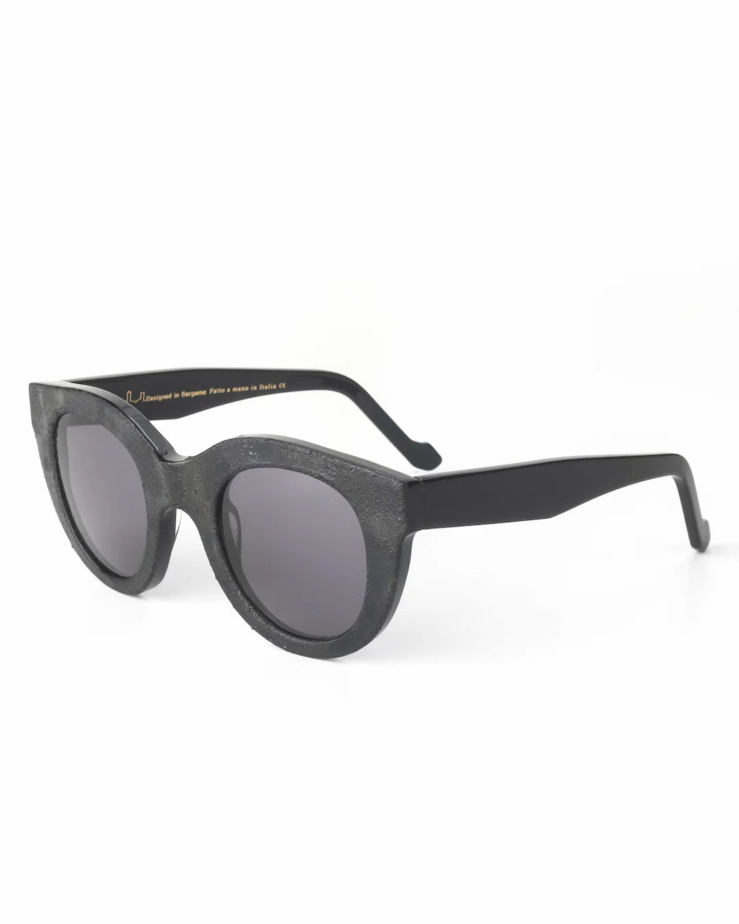 Designed in Bergamo XXIII · side